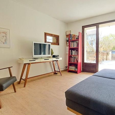 Mazet En Provence Pour 4, Piscine Chauffee Privee, Jardin Clos Prive, Barbecue, Chiens Admis Sainte-Jalle Luaran gambar
