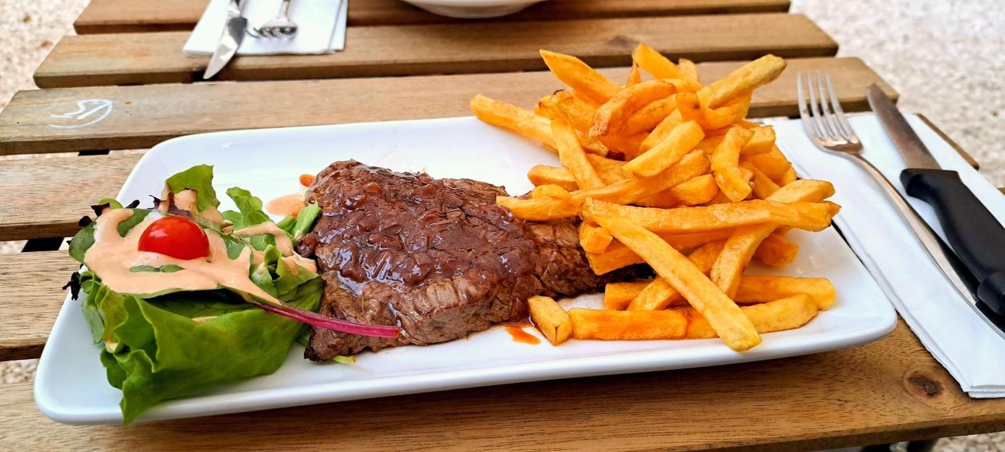 Mazet En Provence Pour 4, Piscine Chauffee Privee, Jardin Clos Prive, Barbecue, Chiens Admis Sainte-Jalle Luaran gambar